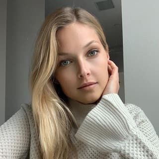 Iulia hot